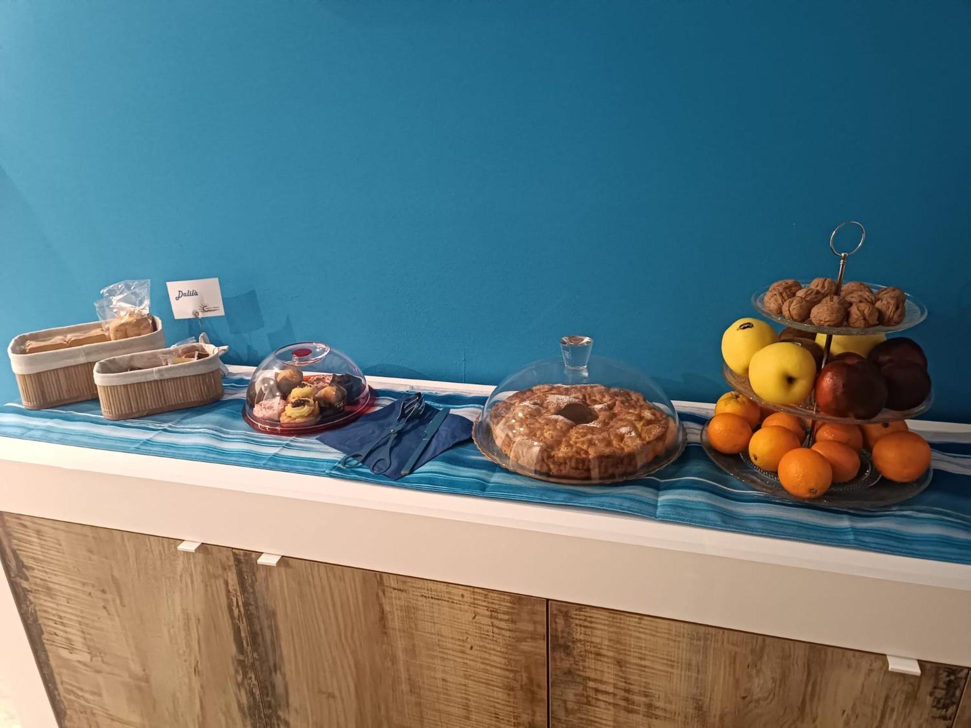 Luca'S House Bed & Breakfast Giovinazzo Exterior photo