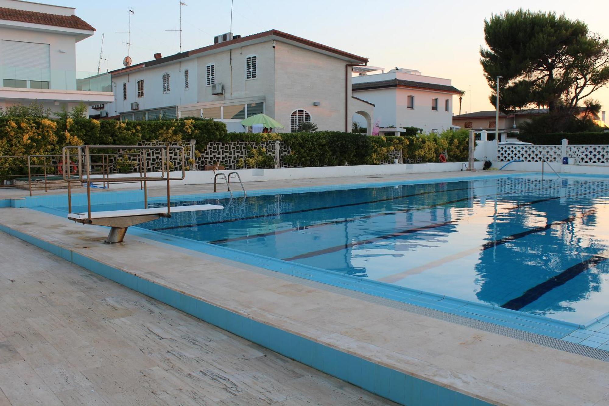 Luca'S House Bed & Breakfast Giovinazzo Exterior photo