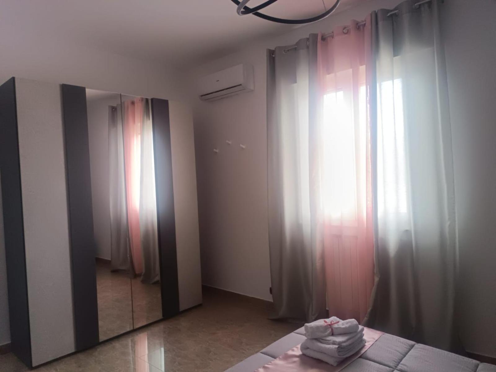 Luca'S House Bed & Breakfast Giovinazzo Exterior photo