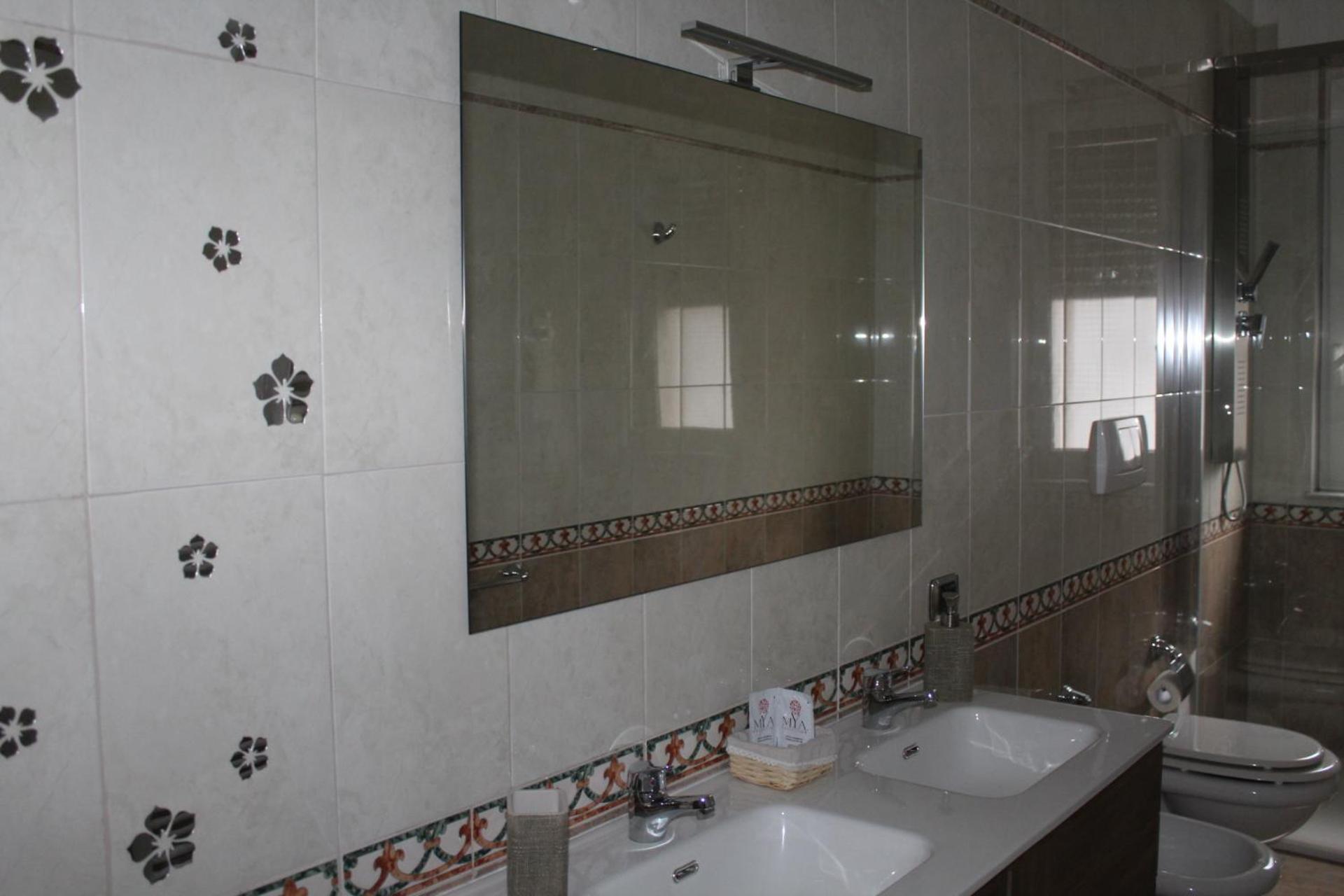 Luca'S House Bed & Breakfast Giovinazzo Exterior photo